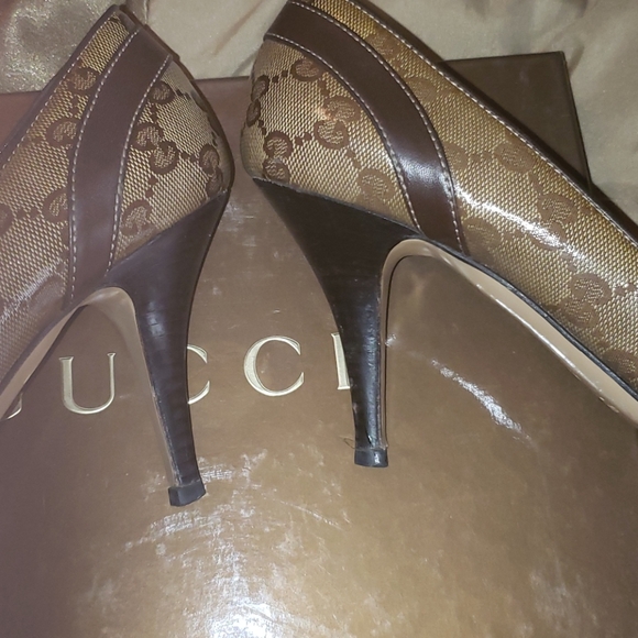 Authentic Gucci heels - Picture 3 of 9